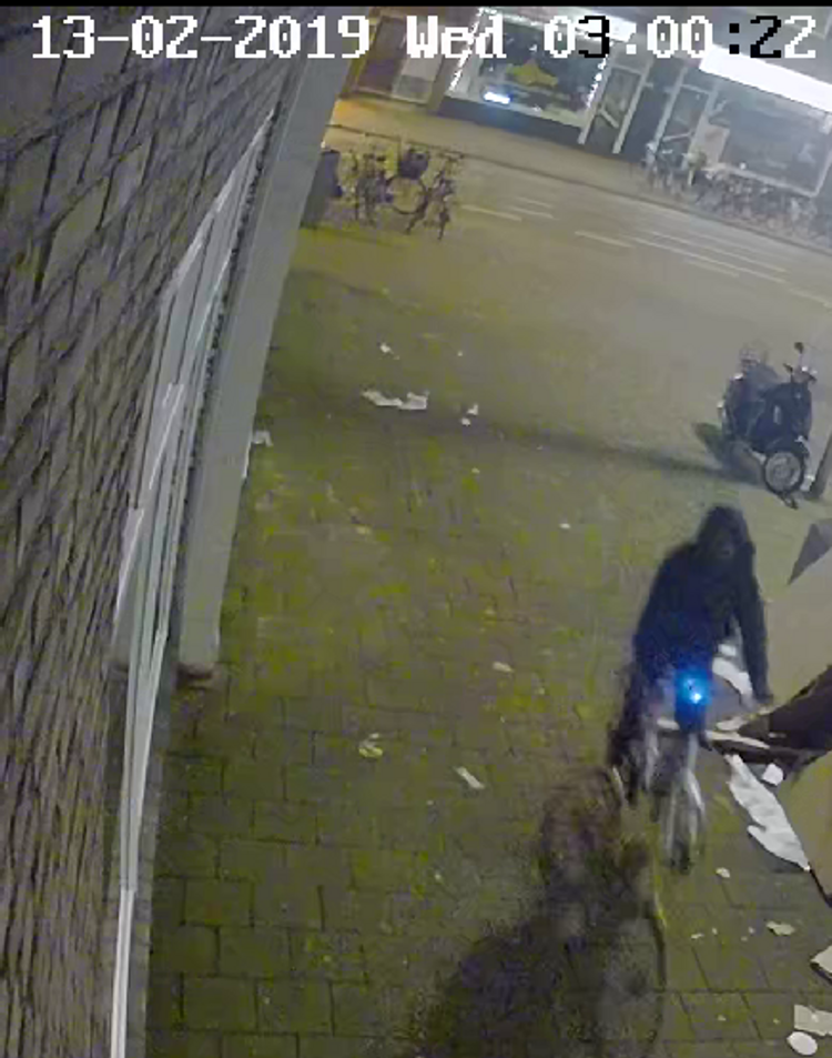 Jonker Fransstraat, Rotterdam - Gezocht - Getuigen schietincident Jonker Fransstraat gezocht