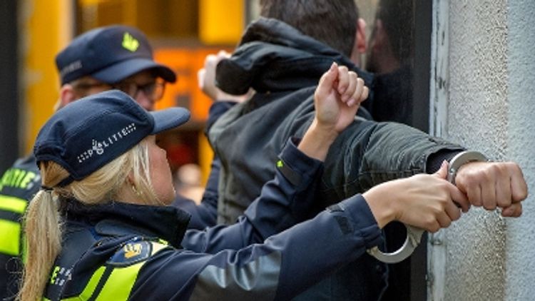 Rotterdam - Inbrekers op heterdaad betrapt en gearresteerd